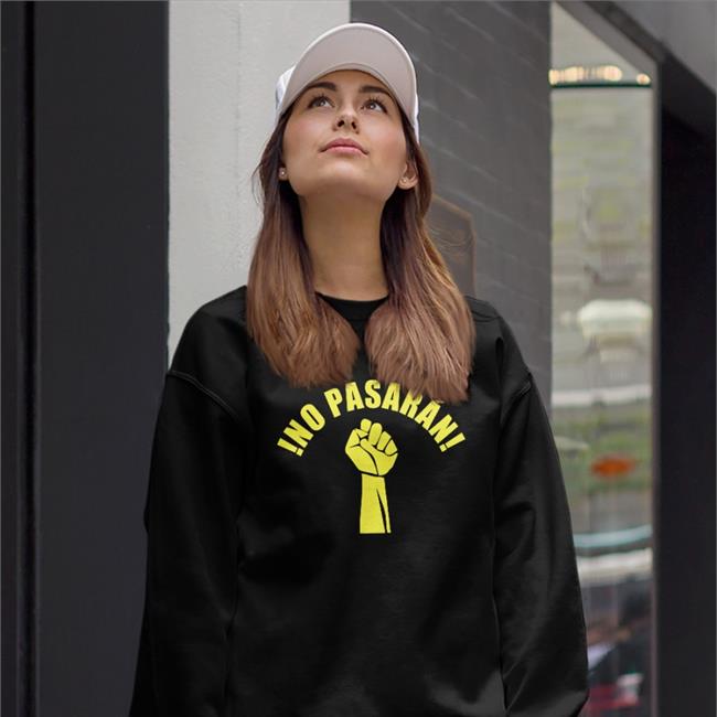 No Pasaran Long Sleeve Pussy Riot