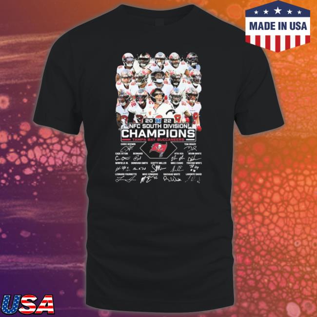 Tampa Bay Buccaneers Team 2022 Nfc South Division Champions Signatures Long Sleeve Shirt