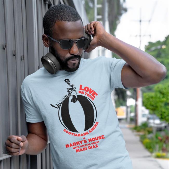 Love On Tour Toronto Show Scotiabank Area Is Harry's House With Special Quest Madi Diaz Shirt